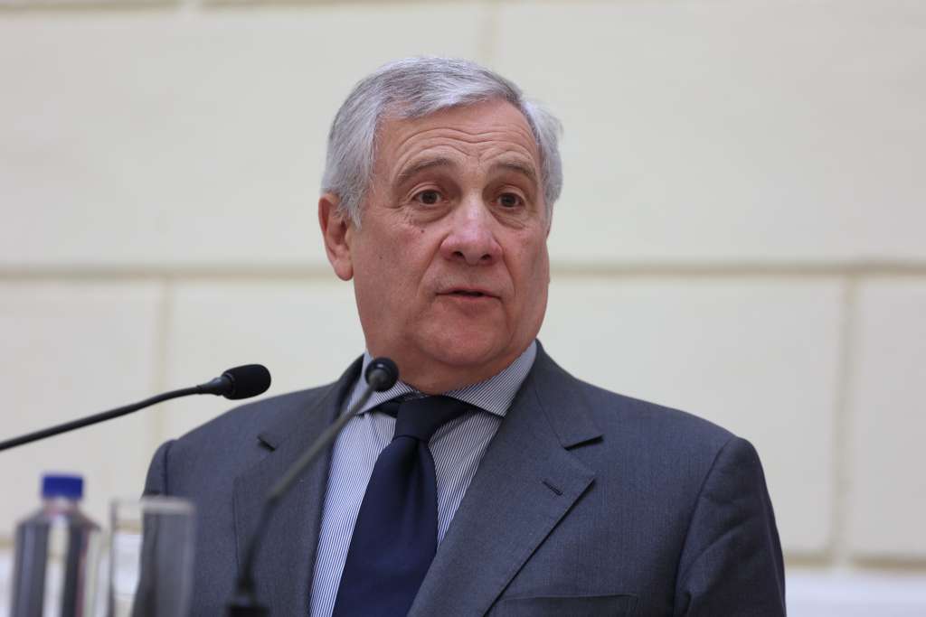Tajani: Radit ćemo sa bilo kojom vladom koju izaberu francuski građani