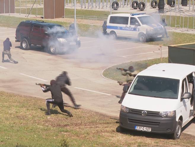 Taktička vježba MUP-a RS na području Laktaša