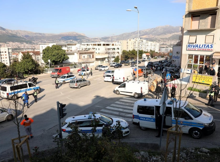 Teška nesreća u Splitu: Kombi se sam pokrenuo i zaletio u grupu djece