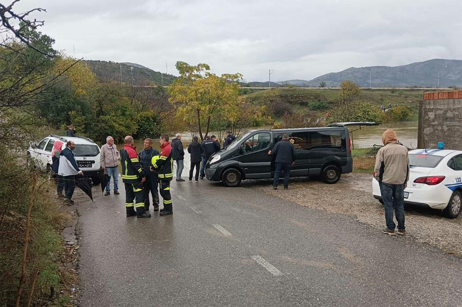 Tragedija u CG: Majka i dva sina poginuli u stravičnoj nesreći