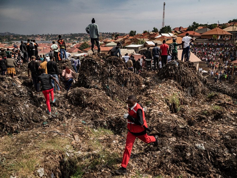 Tragedija u Kampali: Odron na odlagalištu smeća usmrtio najmanje 17 ljudi