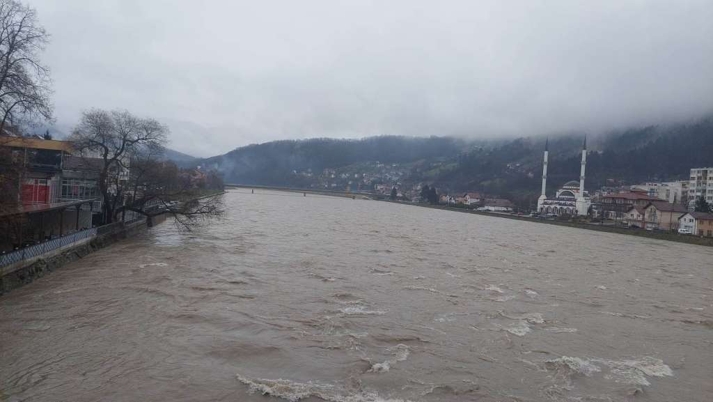 Trenutno se bilježi opadanje vodostaja na hidrološkim stanicama na vodnom području rijeke Save