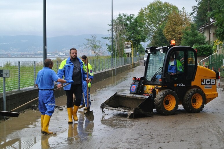 Troje mladih nestalo u poplavama u Italiji