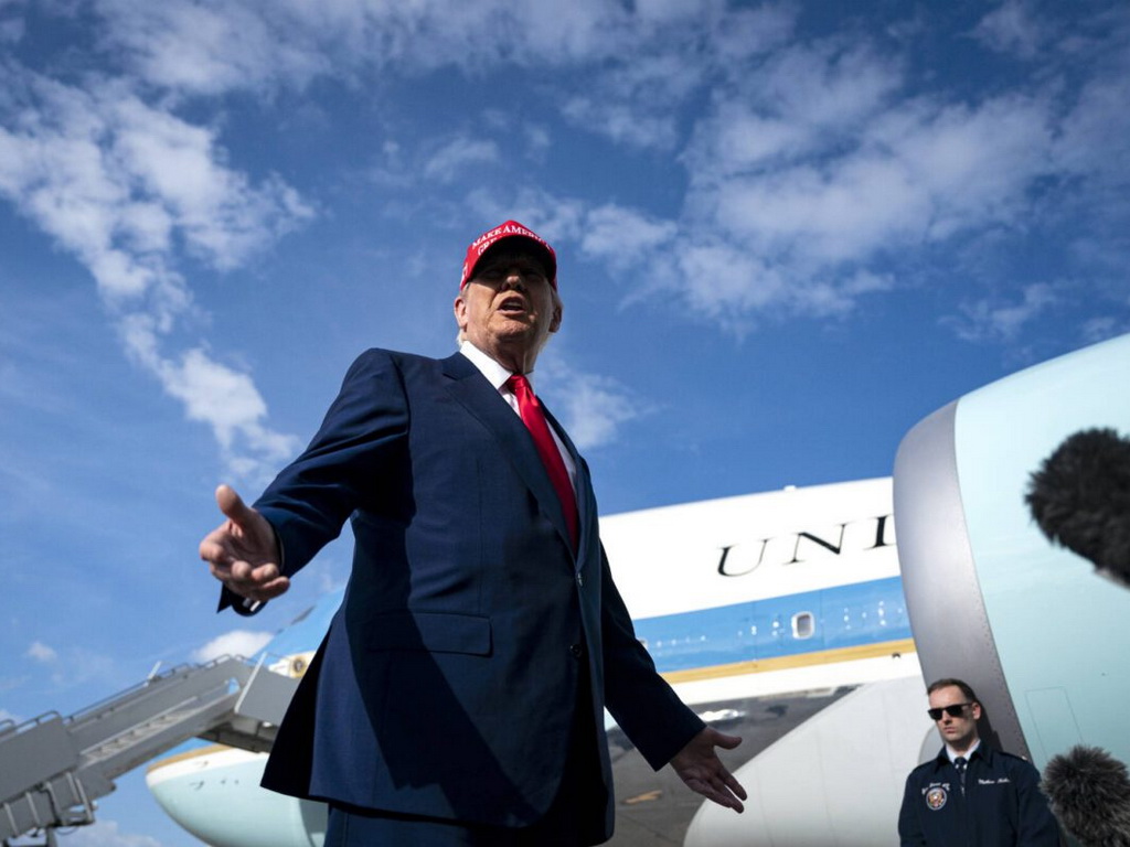 Trump nije zadovoljan Boeingom: Možemo otići i kupiti avion ...