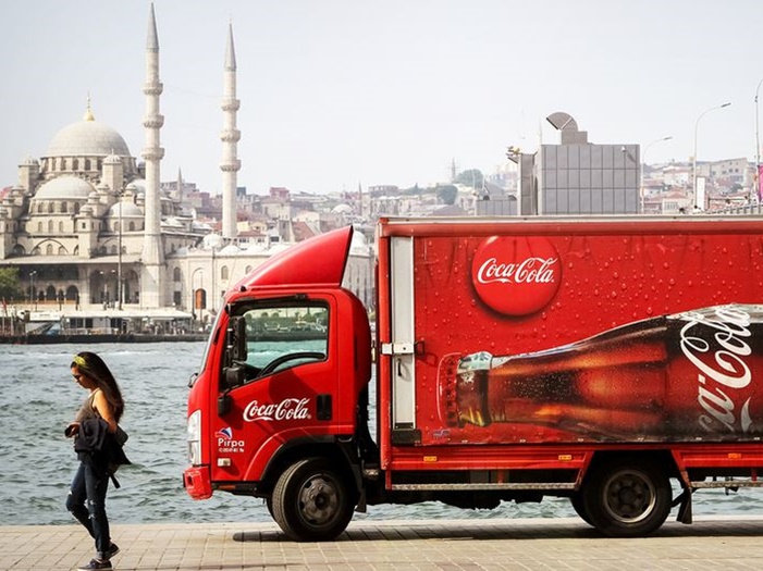 Turski parlament uklonio Coca Colu i Nestle iz svojih restorana