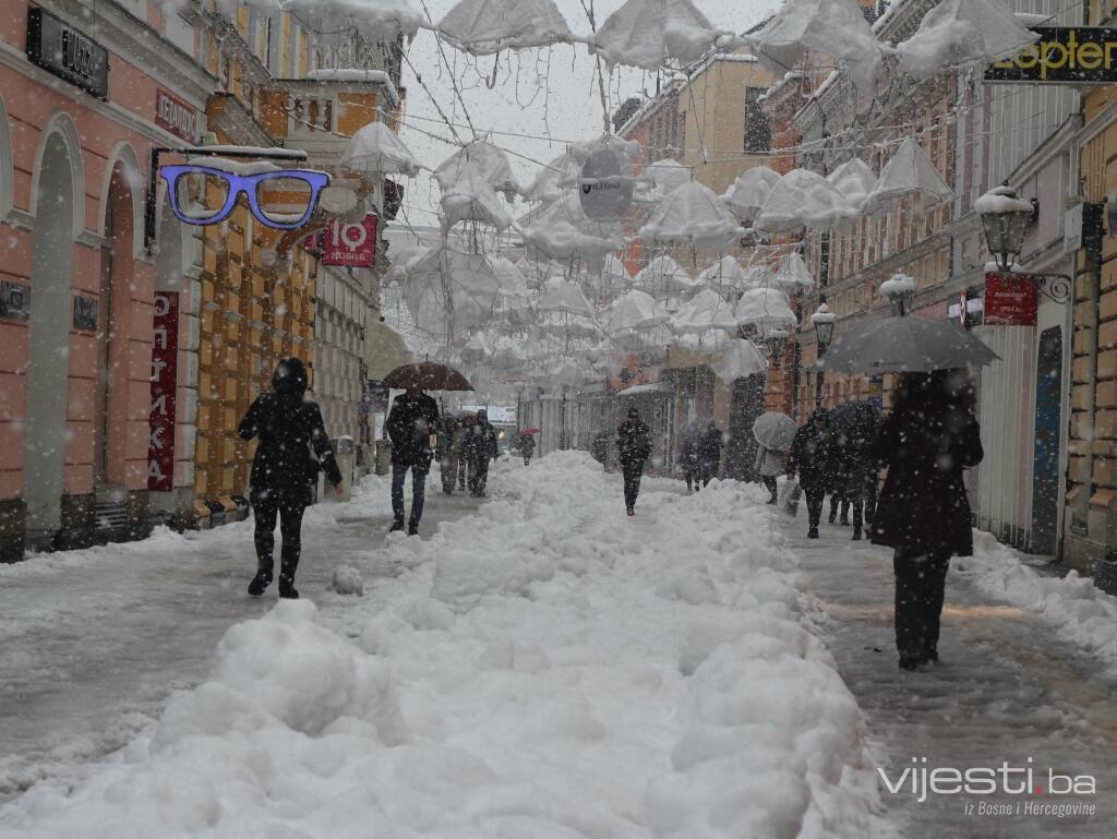 U Banjaluci odavno nije pao veći snijeg, pogledajte stanje na ulicama