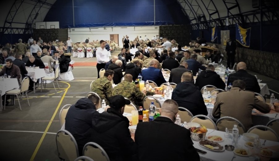 U Banjoj Luci održan tradicionalni iftar u Kasarni Kozara: Visoke zvanice i NATO-a i EUFOR-a