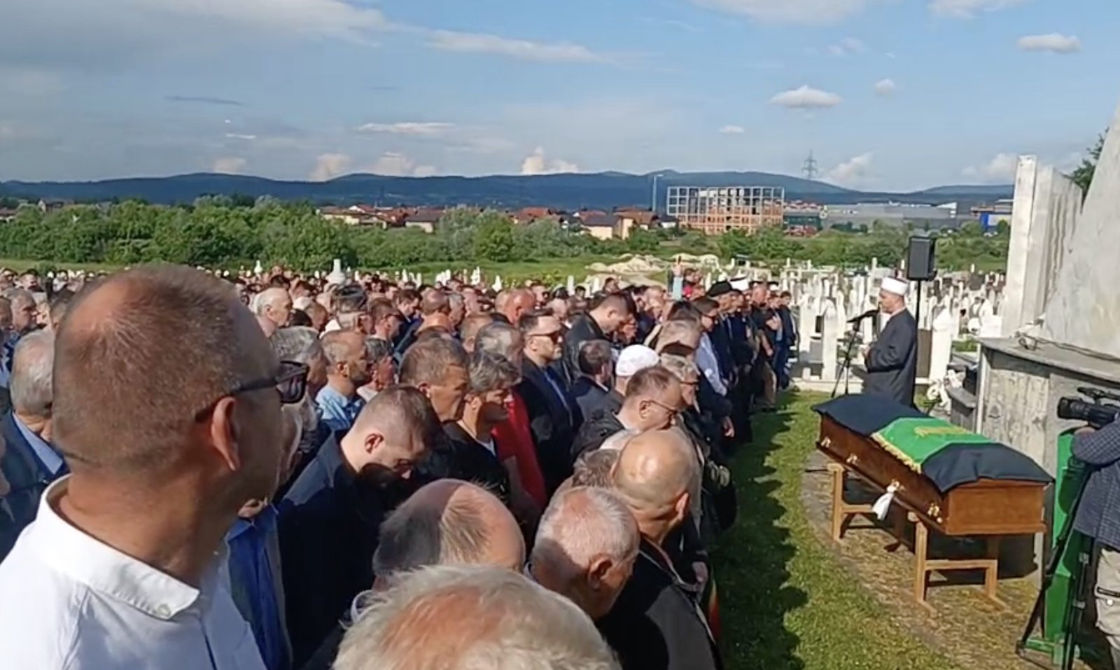 U Bihaću klanjana dženaza i obavljen ukop Azre Spahić