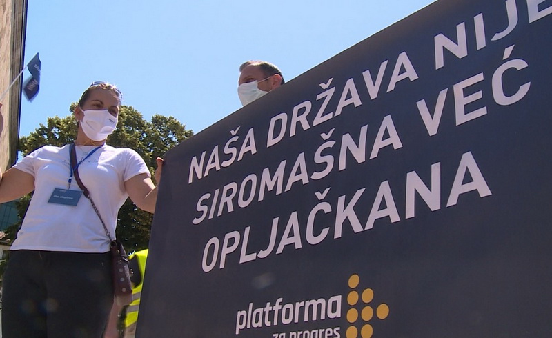 U Bihaću održana protestna šetnja Platforme za progres