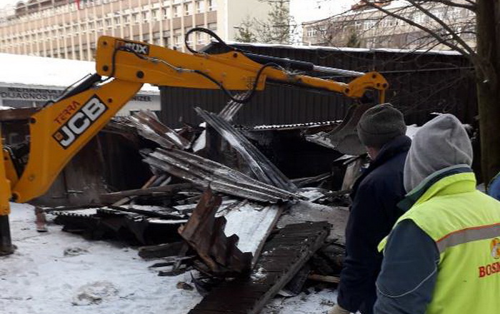 U Bolničkoj ulici uklonjene bespravno izgrađene garaže