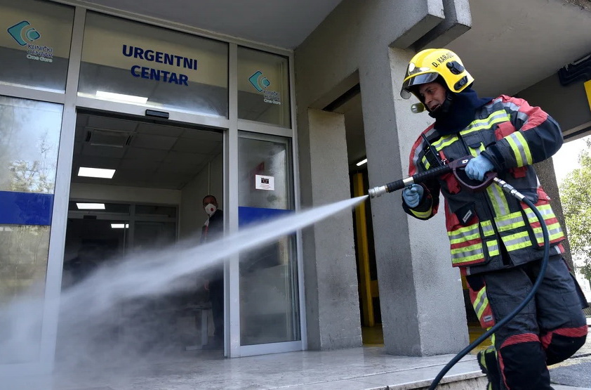 U Crnoj Gori na snazi nove ublažene zdravstvene mjere