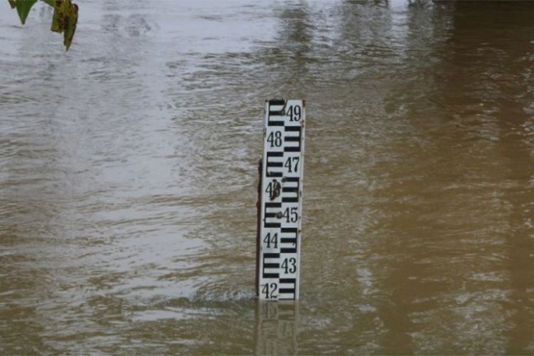 U Doboju raste nivo rijeke Bosne, dosegao 241 centimetar