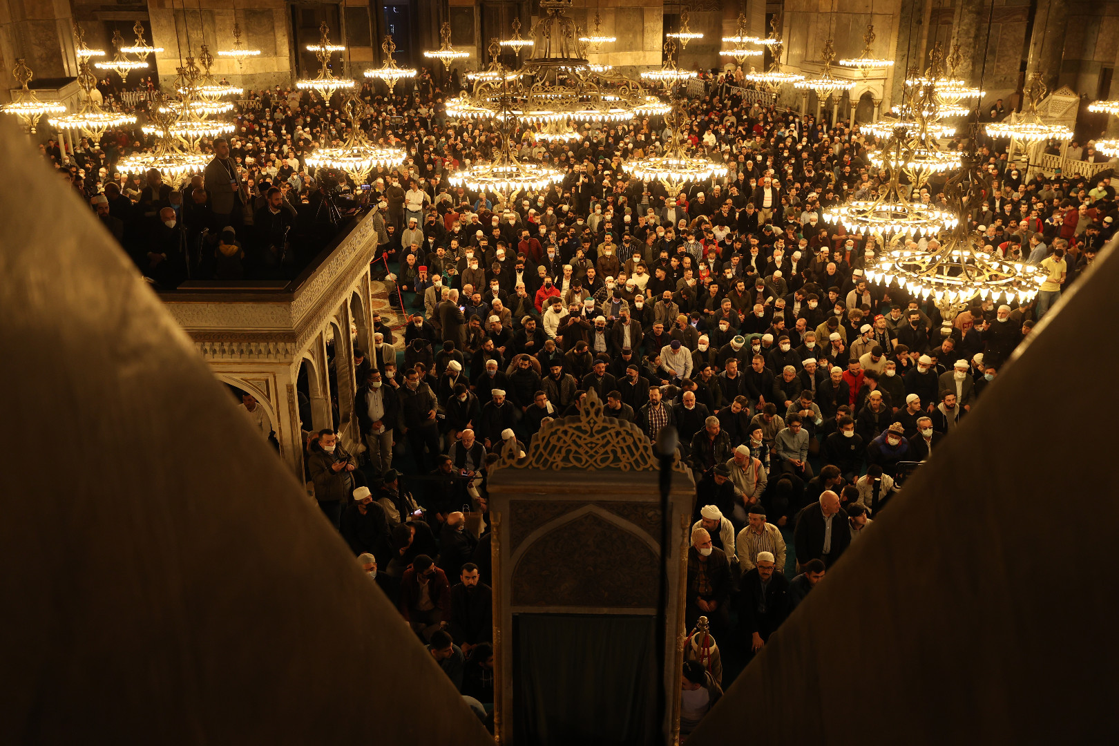 U džamiji Aja Sofija nakon 88 godina klanjan teravih-namaz