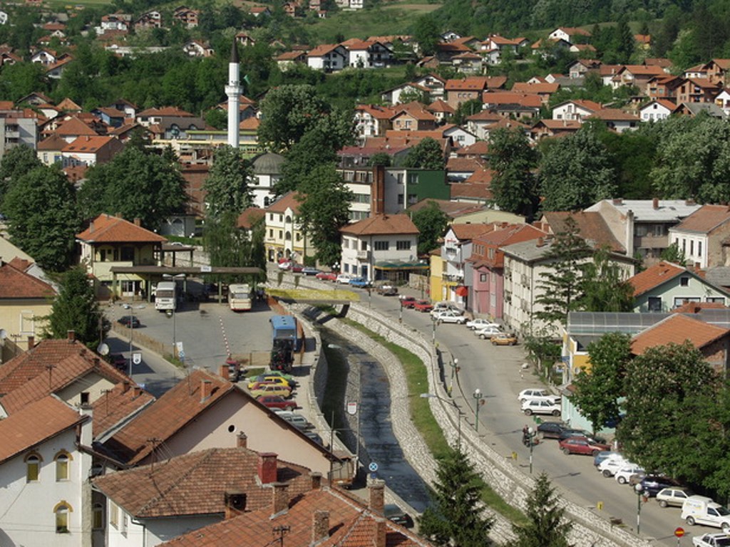 U Gračanici poginuo 22-godišnji radnik: Usmrtila ga mašina