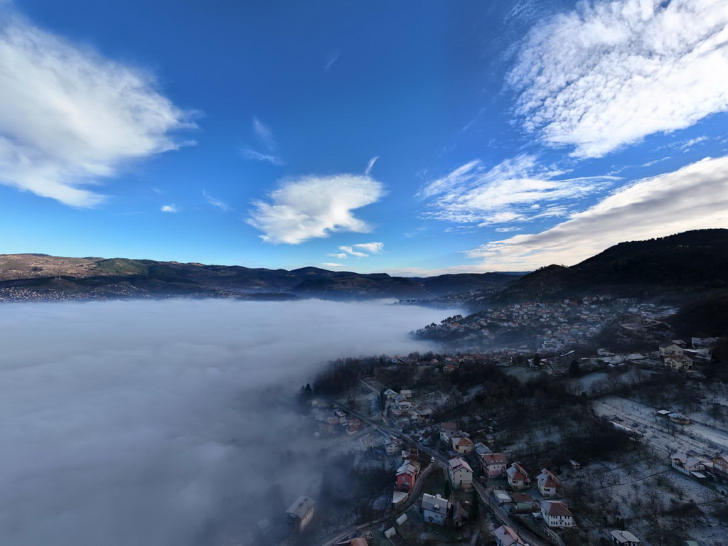 U Hercegovini i jugozapadu BiH sunčano, u ostatku zemlje oblačno, dnevna temperatura do 13 stepeni