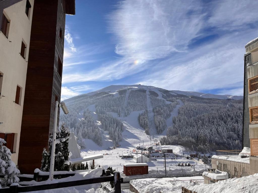 U Hercegovini sunčano jutro, na Bjelašnici -15 stepeni