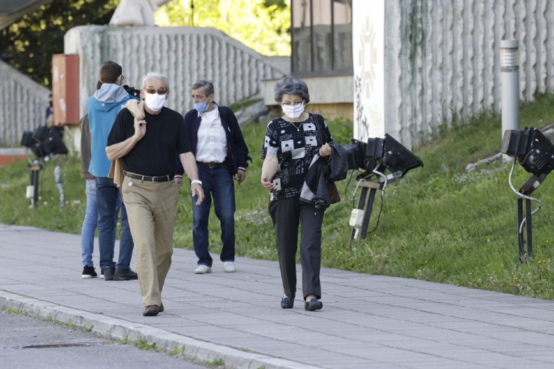 U Kantonu Sarajevo novozaraženih 14, preminule tri osobe