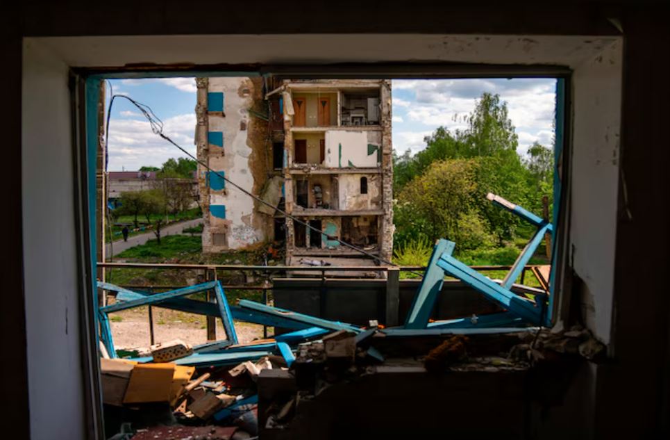 U napadu ruskih dronova zapaljen hotel u ukrajinskom gradu