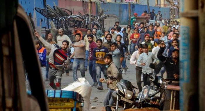 U neredima u Delhiju poginule 32 osobe