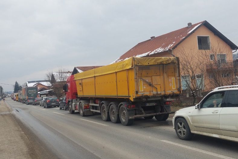 U nesreći kod Doboja poginula žena, vozač u bolnici