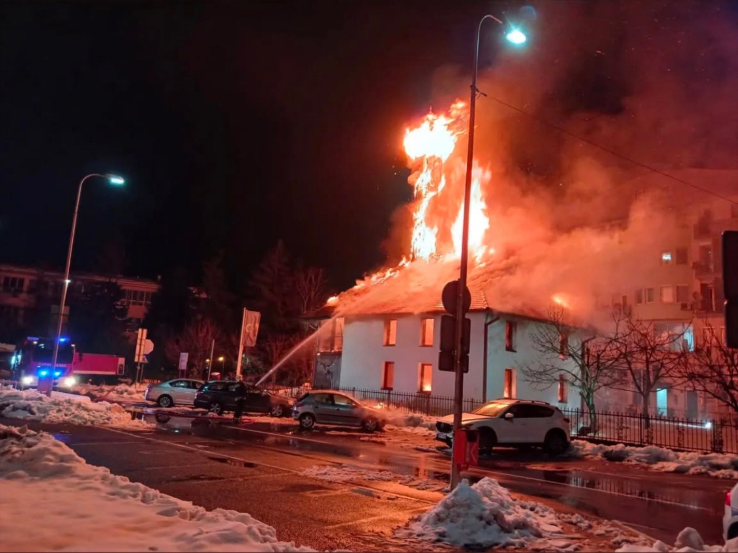 U požaru izgorjela Hadži Pašina džamija u Brčkom