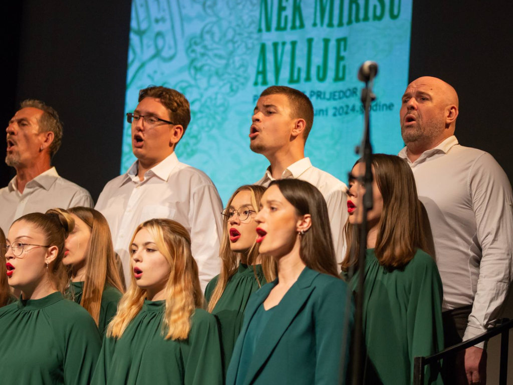 U Prijedoru održan svečani bajramski koncert: 'Nek mirišu avlije'