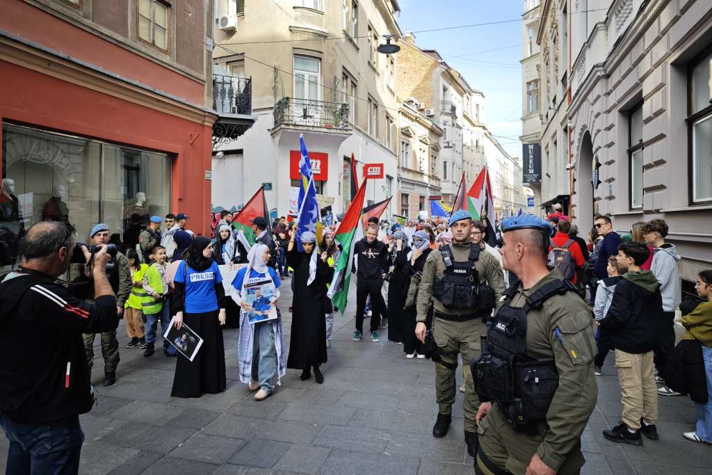 Sarajevo: Protestna šetnja u znak podrške palestinskom narodu