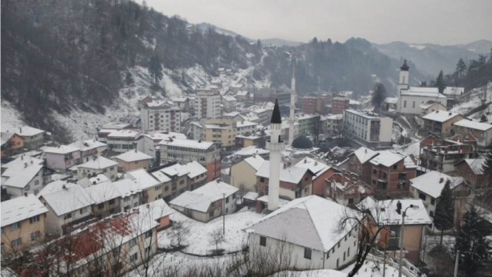 U Srebrenici na pojedinim mjestima stanovništvo bez struje