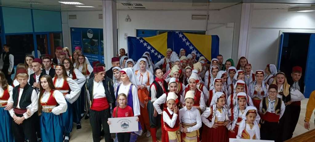 U Srebrenici održana smotra folkora