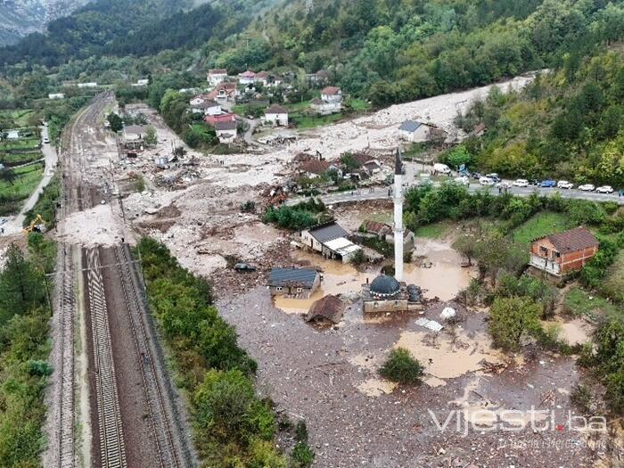 U više od 10 sela u Konjicu pomoć još nije došla zbog ogromnih šteta na putevima