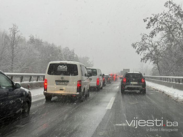 Udes u Podlugovima. Kolaps na autoputu Sarajevo-Zenica