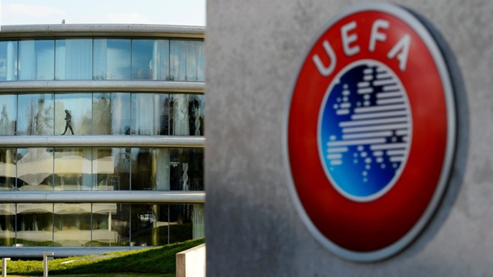 UEFA će 30. aprila obznaniti domaćine odgođenog EURA