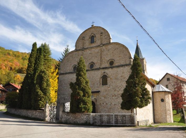 Uhapšen muškarac koji je oštetio Gospin kip kod Travnika