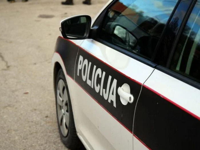 Uhapšen muškarac koji je u krugu Policijske uprave Čapljina vozilom udario policajaca