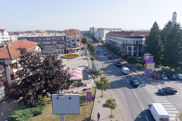 Umjesto u kućnoj izolaciji, kretali se po Laktašima