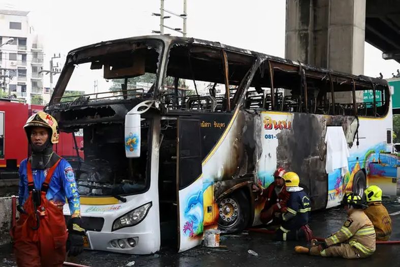 Užas na Tajlandu: Zapalio se školski bus pun učenika, poginulo je više od 20 djece