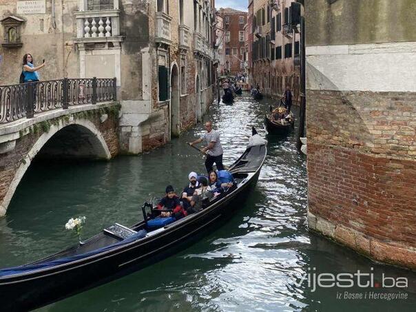 Venecija želi uvesti skuplje propusnice ulaska u grad