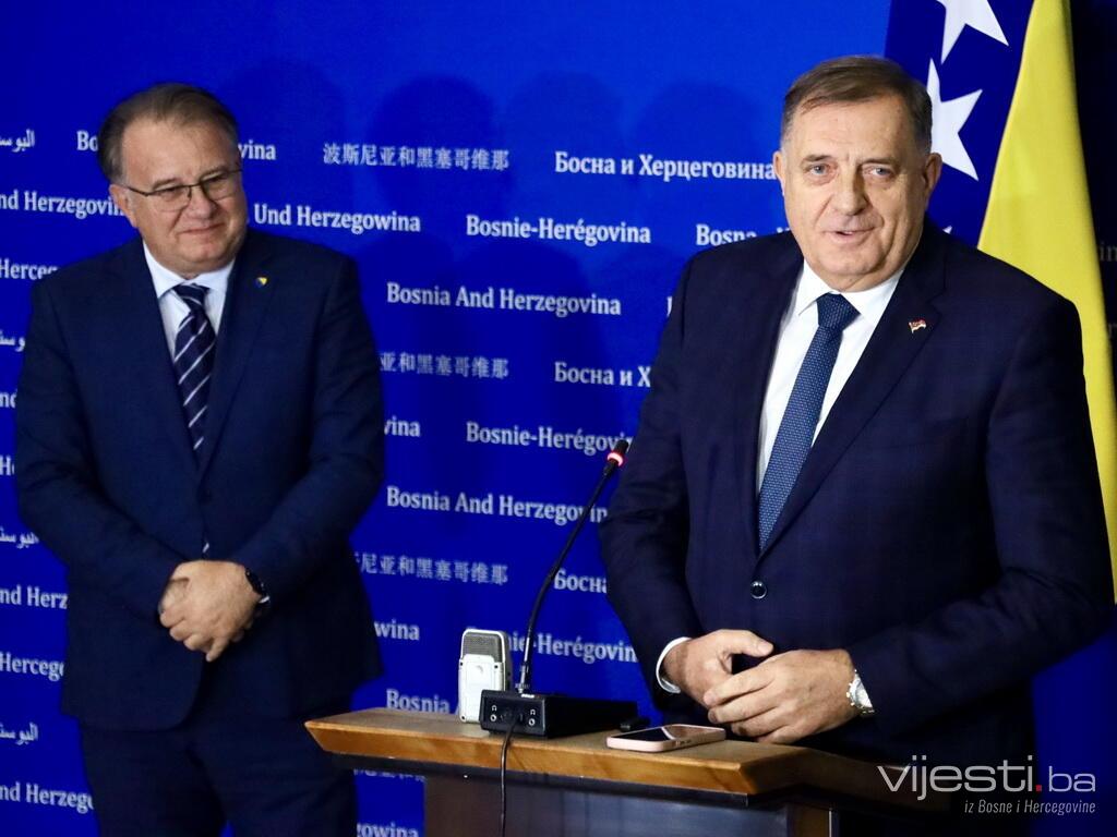 Video: Dodik kroz vic o Rusima opisao današnji sastanak