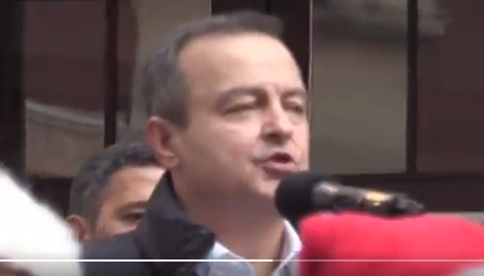 Video: Ivica Dačić izviždan u Beogradu