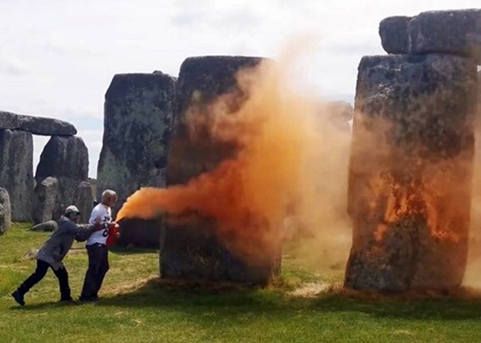 VIDEO / Klimatski aktivisti obojili Stonhenge