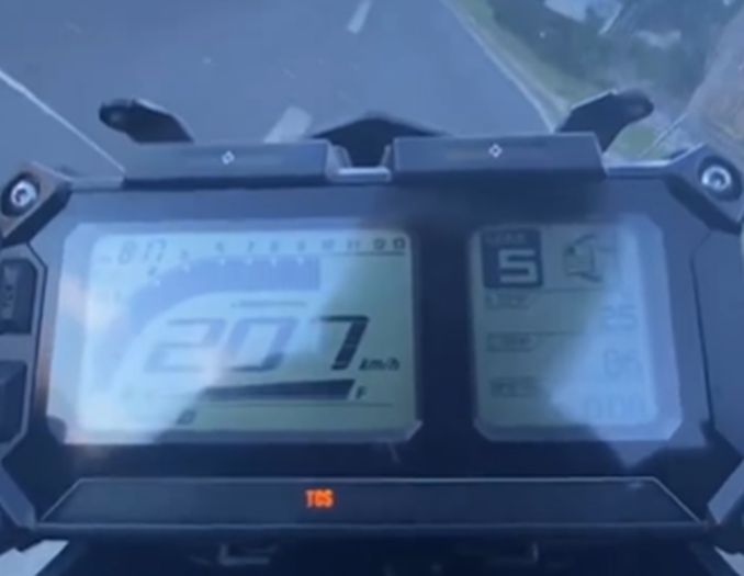 Video: Motociklista kroz Mostar vozio preko 200 km na sat