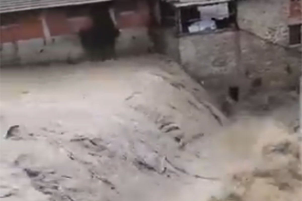 Video: Poplave pogodile Italiju, ulice pretvorene u rijeke