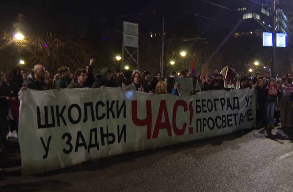 VIDEO / Srbija: Nakon blokade Autokomande, studenti stigli i do tužilaštva