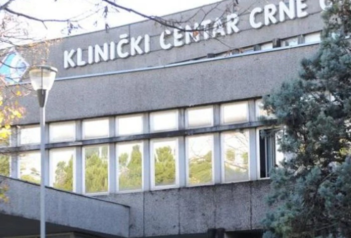 Više osoba nasilno pokušalo ući u Klinički centar Crne Gore, napali i zaštitare