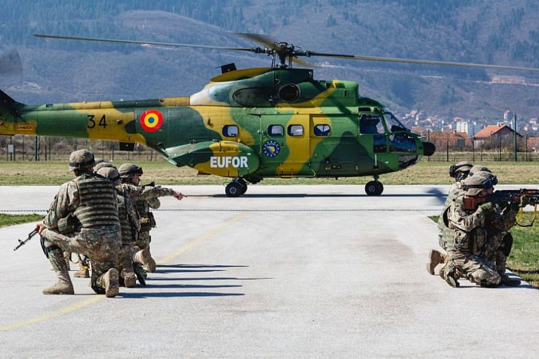 Vojnici EUFOR-a vježbali iskrcavanje iz helikoptera i akciju