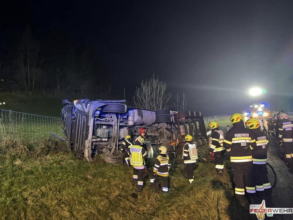 Vozač kamiona iz BiH se prevrnuo u Austriji, zaspao za volanom?