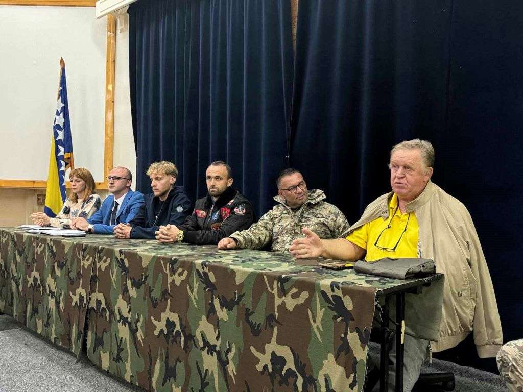 Vrhunski bh. sportisti Tuka, Saračević i Husić na vojnim lokacijama u OSBiH