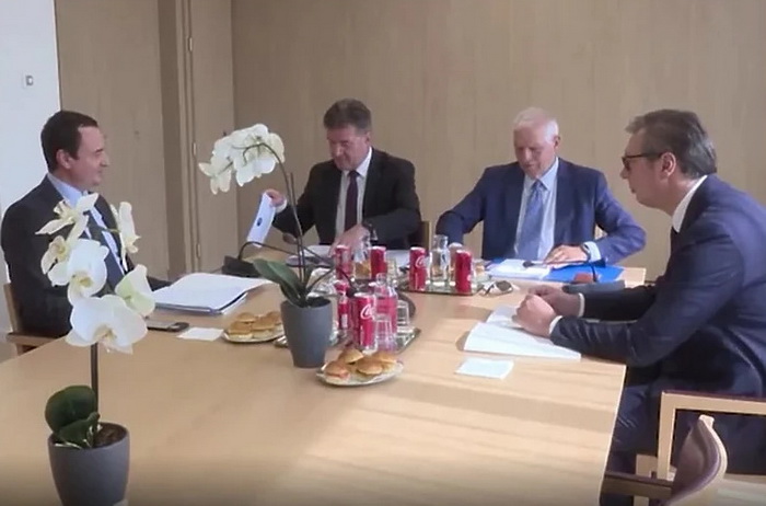 Vučić i Kurti ponovno za pregovaračkim stolom