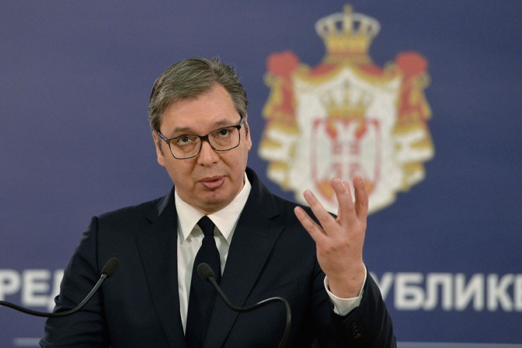 Vučić: Ne proganjaju u Crnoj Gori Grigorija i Ðilasa, već mene