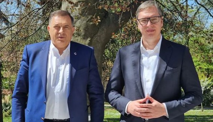 Vučić za FT: Tražio sam od Dodika da ne formira vojsku – prihvatio je